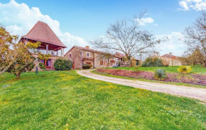 Stunning Home In Bussière-Badil With Wifi
